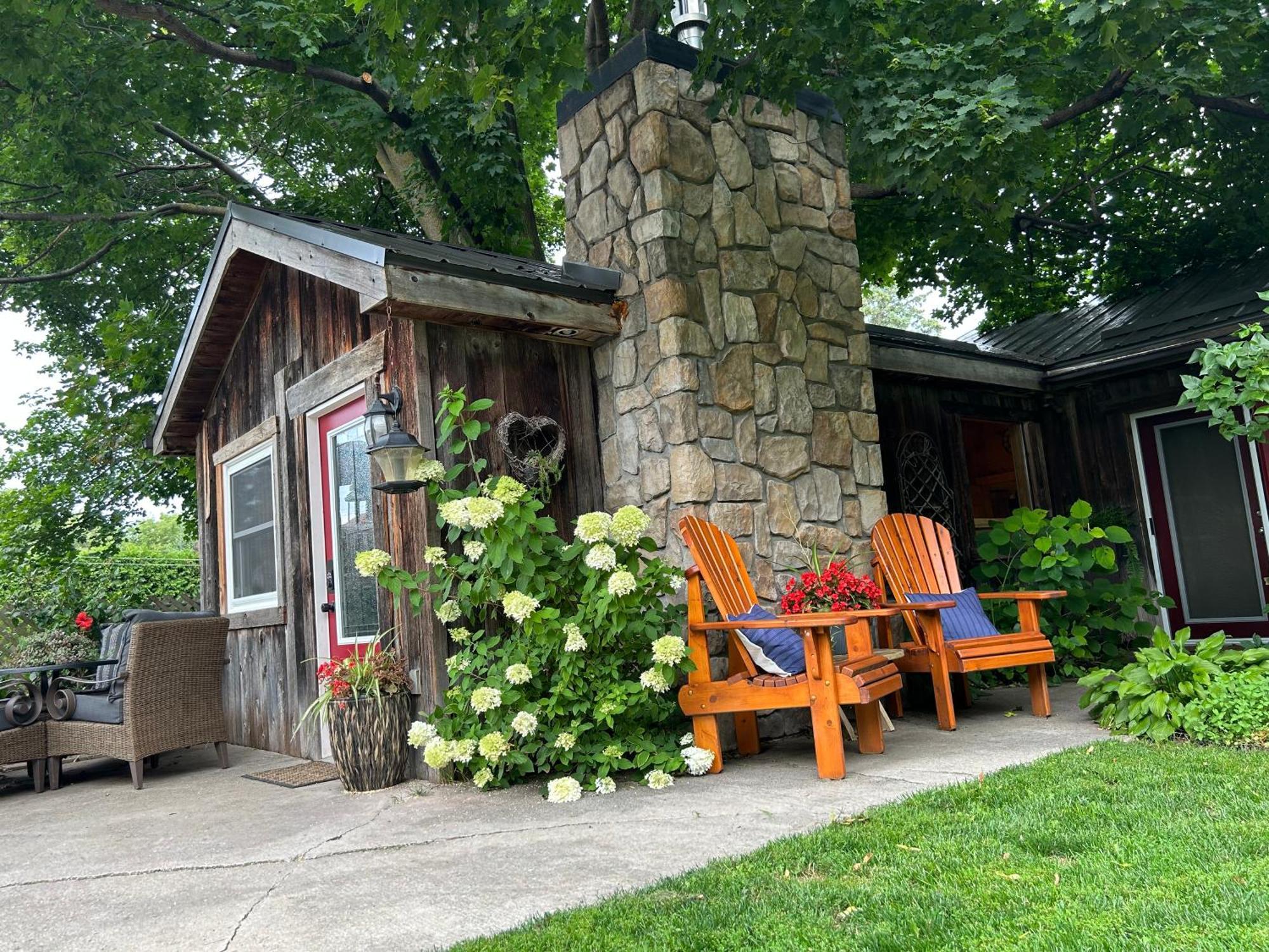 Cozy Close To Wasaga & Blue Mtn *