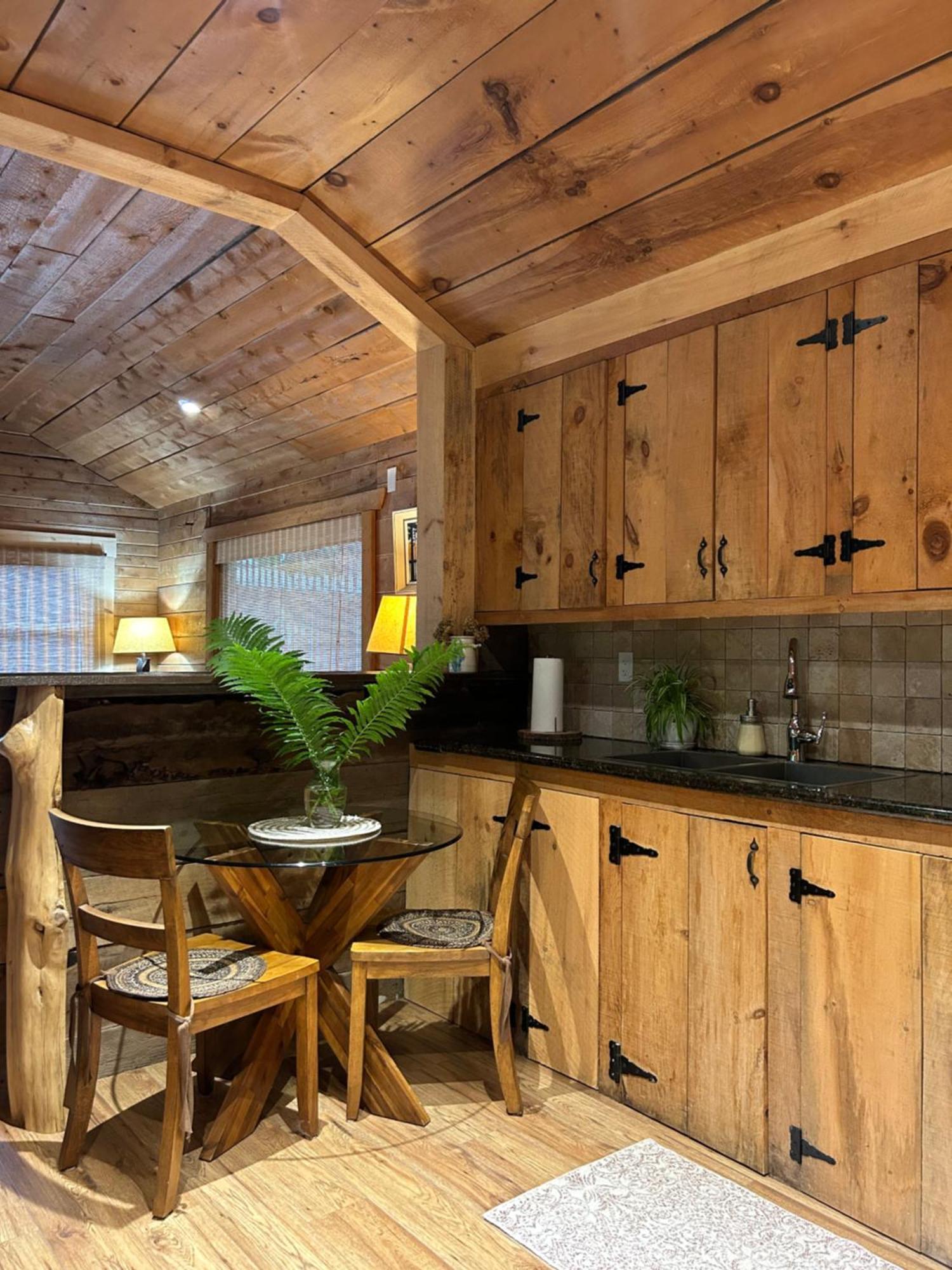 Holiday home Cozy Close To Wasaga & Blue Mtn *