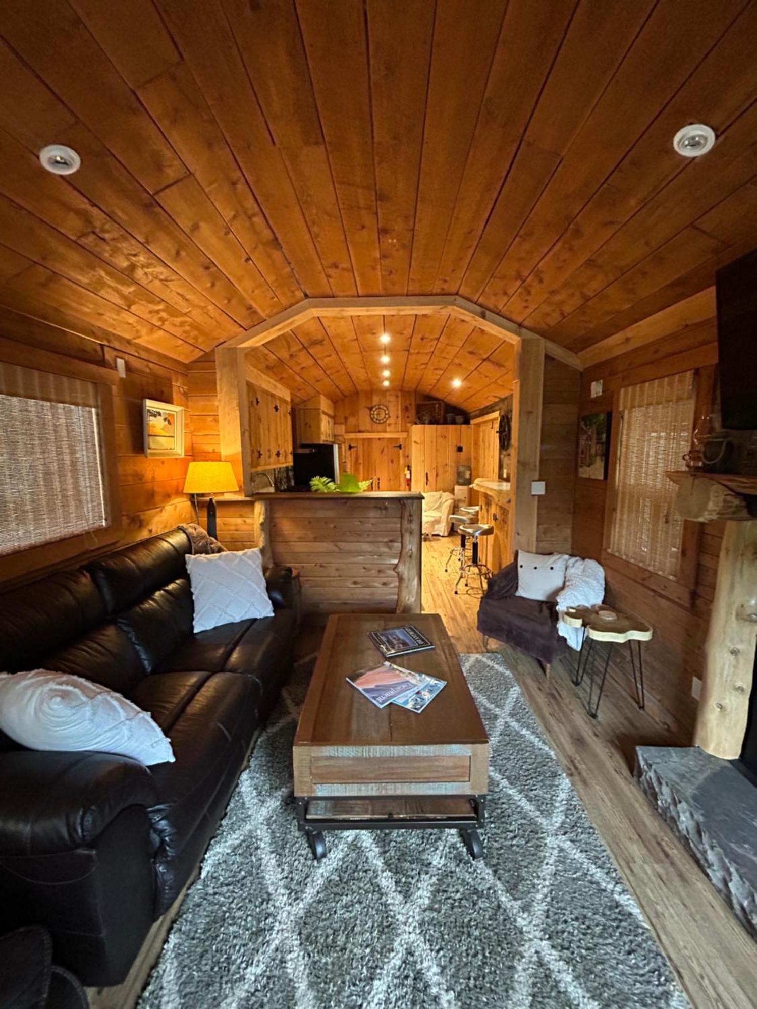 Cozy Close To Wasaga & Blue Mtn