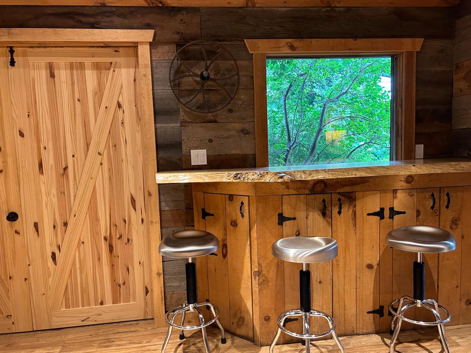 Cozy Close To Wasaga & Blue Mtn Holiday home