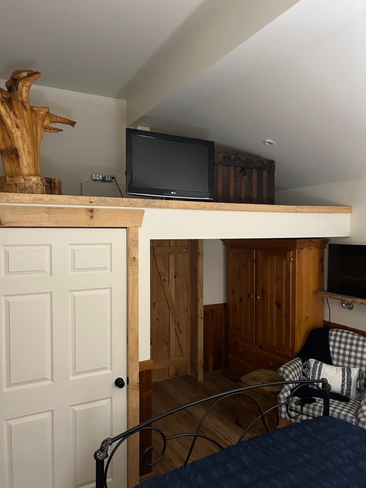 Cozy Close To Wasaga & Blue Mtn Holiday home